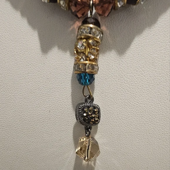 Vintage,Rare & One of a Kind High Quality Multigem Chocker Necklace.